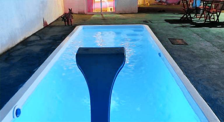 Vacation home with pool — photo 3