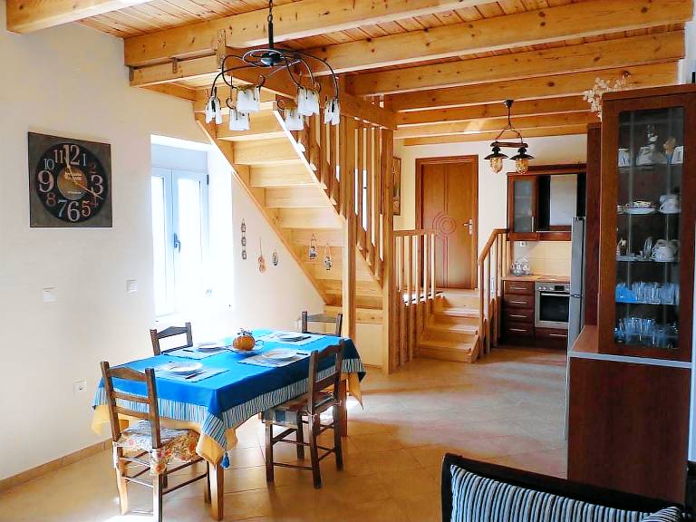 House with 2 rooms for 5 persons in Kissamos