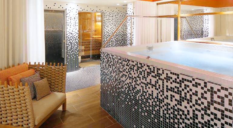Renaissance Paris Republique Hotel — photo 4