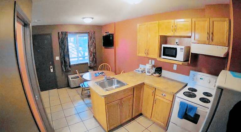 Avalon Inn — photo 2