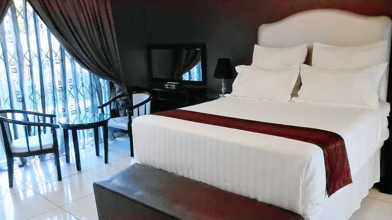 Bed and breakfast  Tlokweng