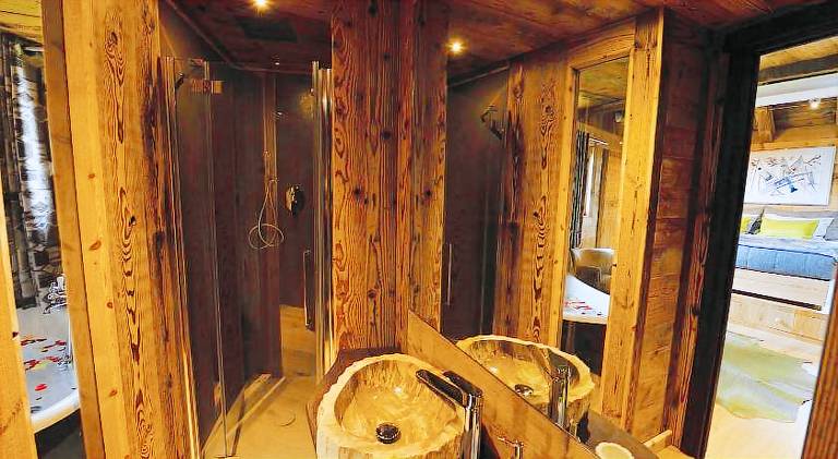 La Maison de Dolphe Chalet de Charme & Art gallery — photo 3
