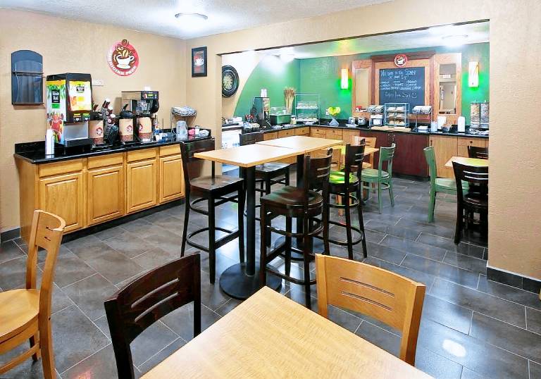 American Inn Council Bluffs — photo 5