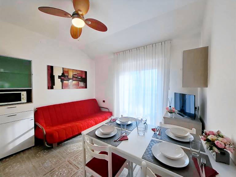 Rental apartment with 2 rooms for 5 persons — photo 2