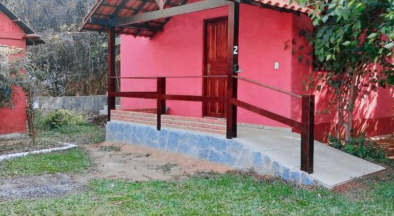 Lodge with yard in Resende