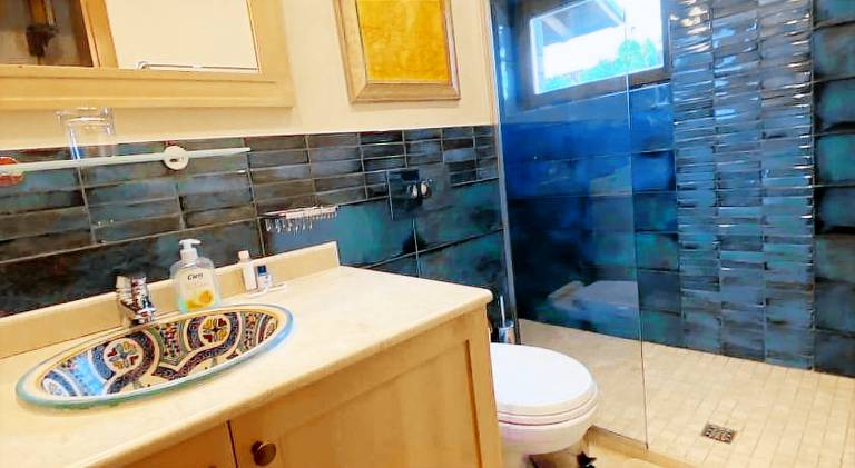 Villa with jacuzzi — photo 2