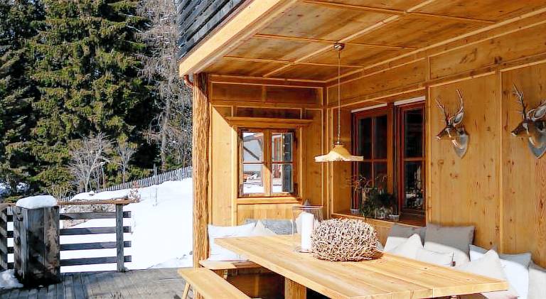 Chalet with sauna, yard & patio — photo 5