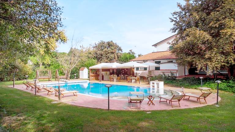 Villa with BBQ, patio & private pool | Pool view — photo 2