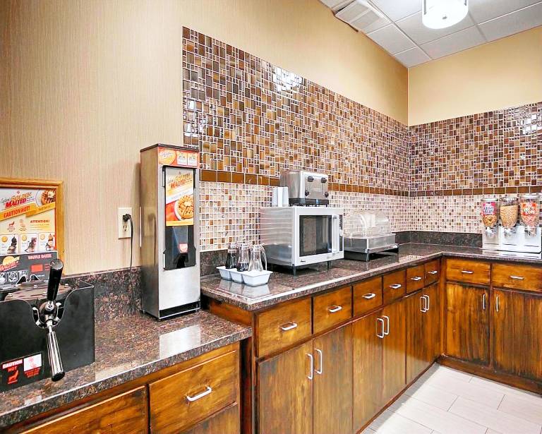 Quality Inn & Suites Huntsville Research Park Area — photo 5