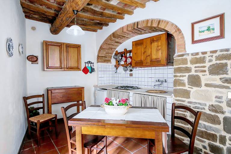 Agriturismo La Fonte di Trequanda con piscina e campo da tennis: Appartamento Nido — photo 3