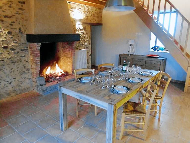 Cottage with barbecue, garden & pool — photo 2