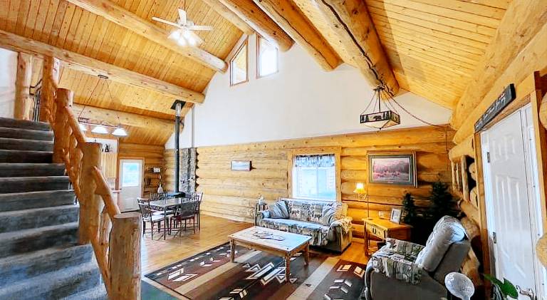 Sportsman Lodge Melrose MT — photo 3