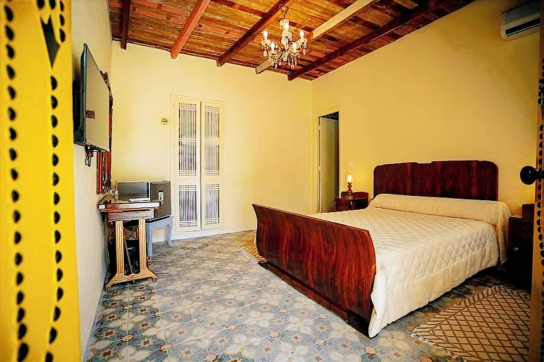 Accommodation  Thyna