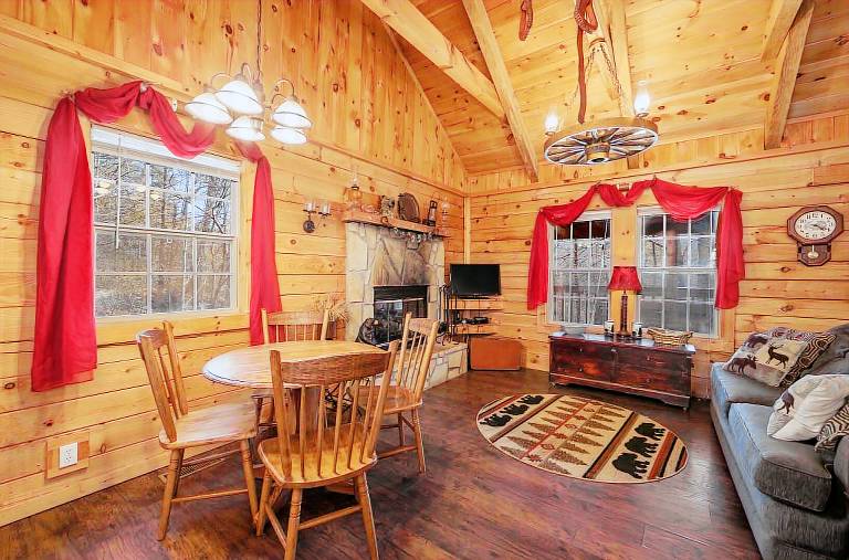 Cabin with private pool & terrace — photo 5