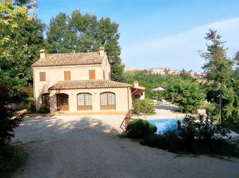 Casa  Montegiorgio