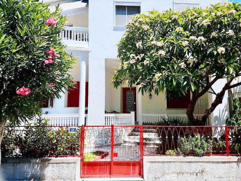 House Rhodes