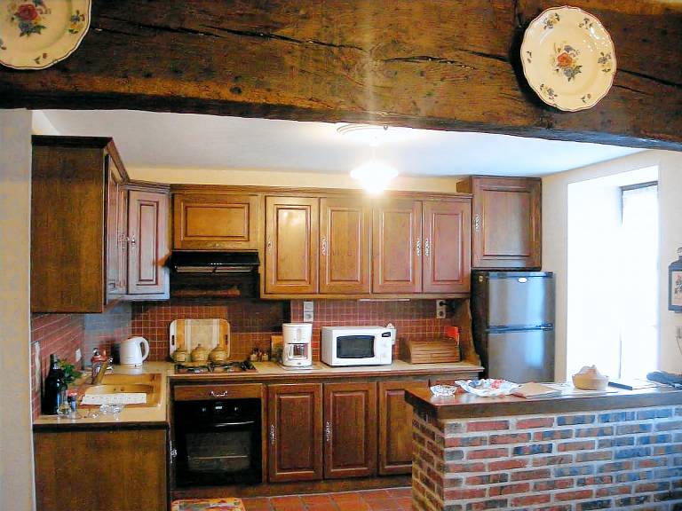 Cottage with barbeque — photo 3