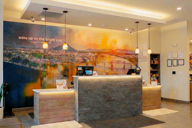La Quinta Inn & Suites by Wyndham Chattanooga Downtown/South — photo 5