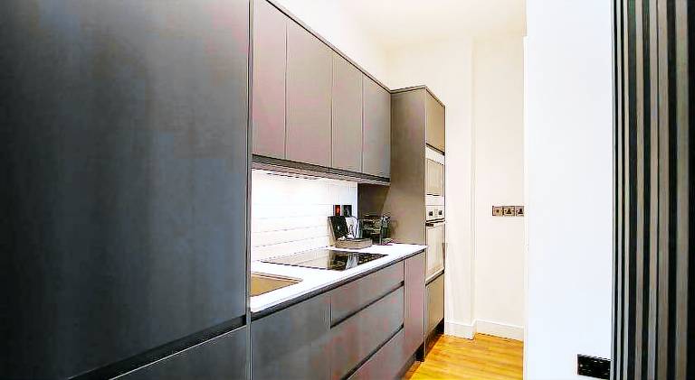 Apartment | Next to Manchester Town Hall | Good for workation — photo 3