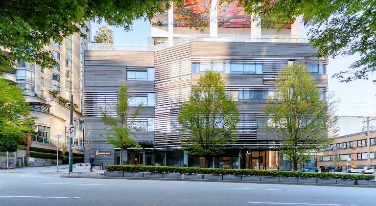 Smithe House