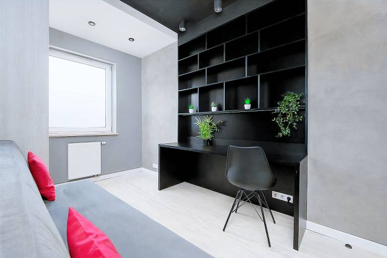 Legion w 61 Elegant Apartment Balcony Parking — photo 4