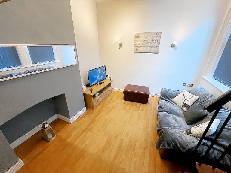 Apartment Hull