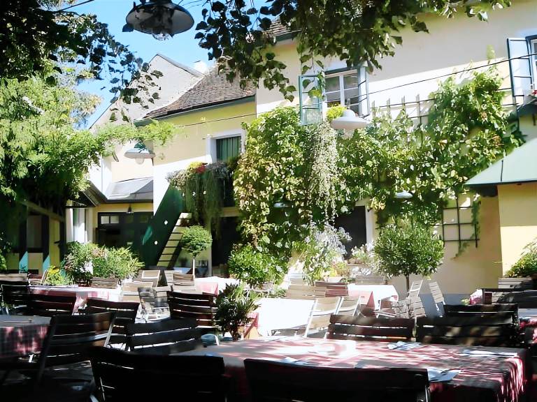 Hotel Garni - Gasthof Pillgrab in Amstetten
