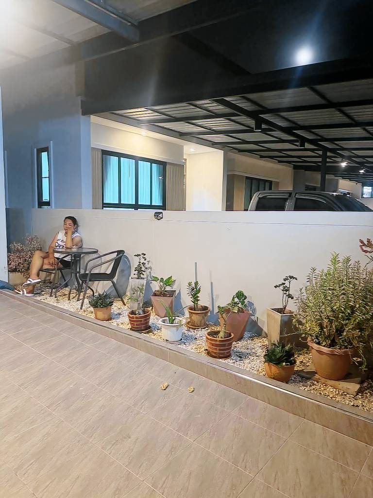 Bungalow with terrace — photo 4