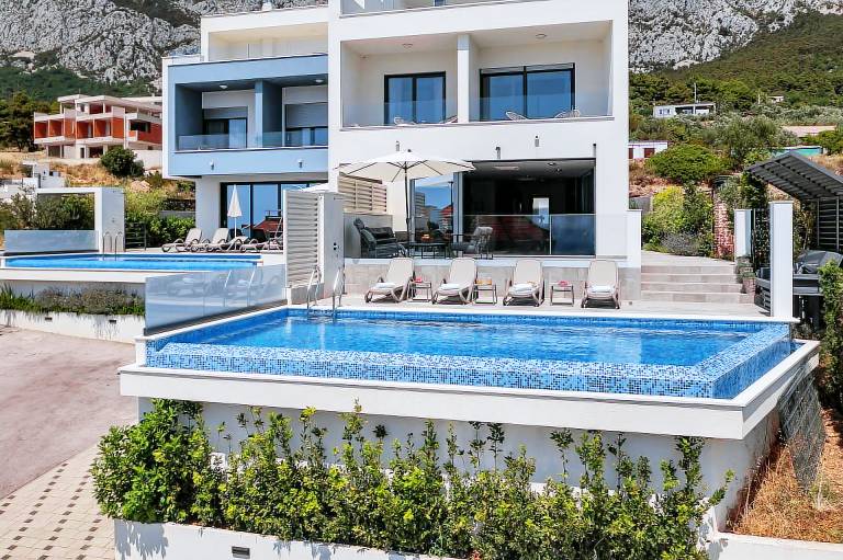Villa with patio, barbeque & yard | City view in Tucepi