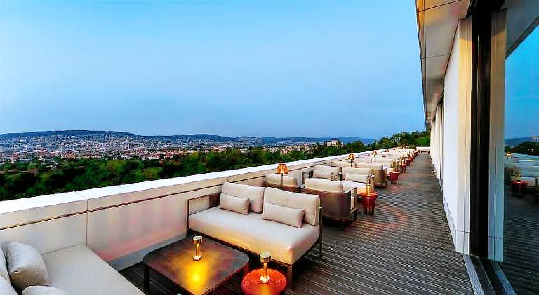 Superior East Wing Rooms by FIVE Zurich — photo 4