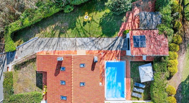 Fully equipped vacation home with private pool, barbeque & patio | Suitable for remote work | Dogs allowed in Sintra