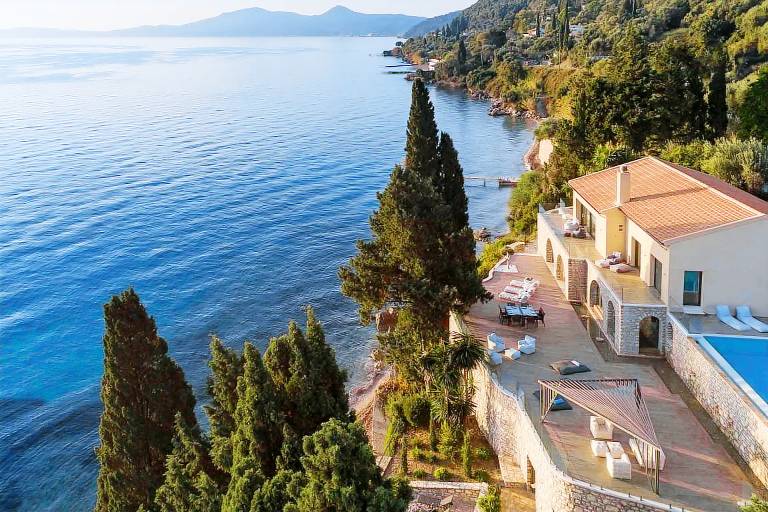 Stunning Seafront Corfu Residence Villa Serene Private Heated Pool in Corfu