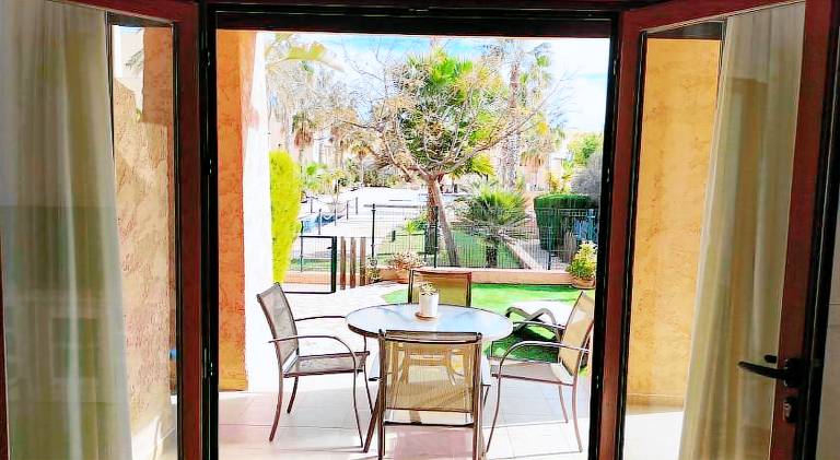 Rental apartment with pool & yard — photo 4