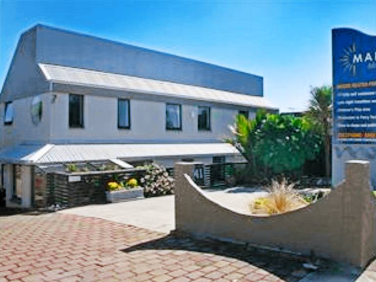 AAA Mana Motel