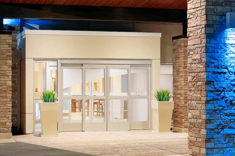 Holiday Inn Express And Suites Cincinnati South Wilder by IHG