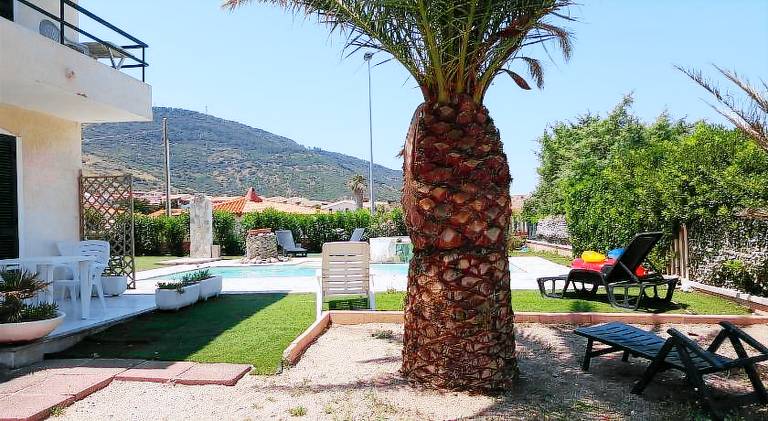 Rental apartment with garden & private pool | Next to the beach | Pets are welcome — photo 3