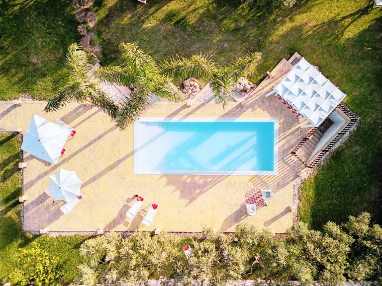 Family-oriented big villa with yard, private pool & barbeque | Panoramic view | Dogs allowed — photo 2