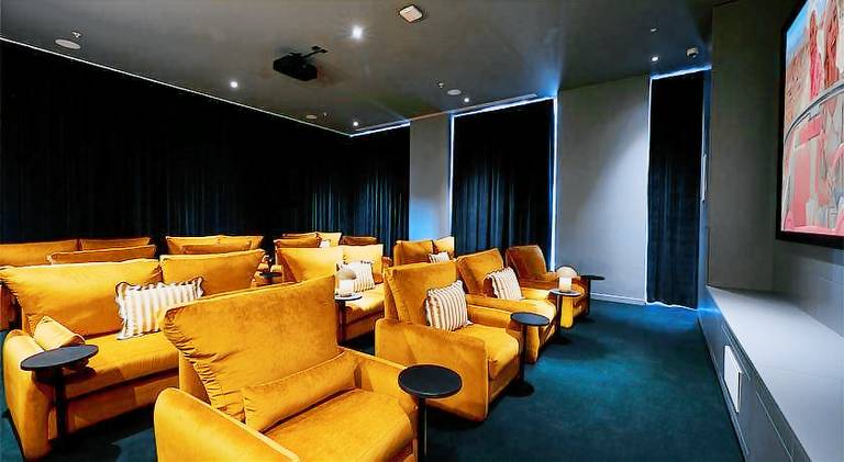 Serviced apartment with 2 rooms for 4 persons — photo 4