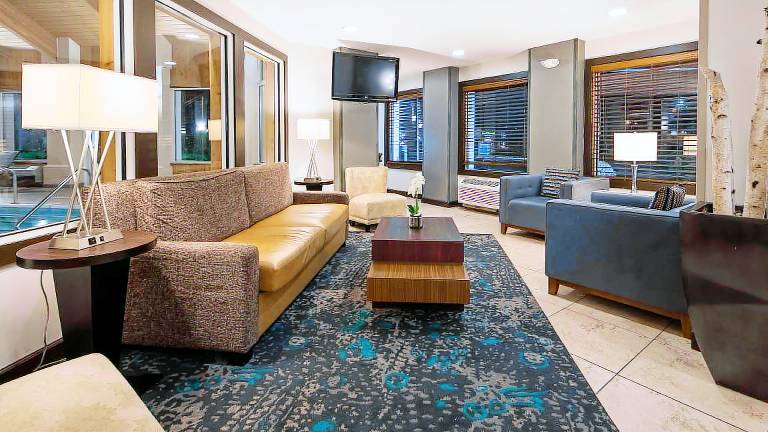 Baymont by Wyndham Maumee Toledo — photo 2