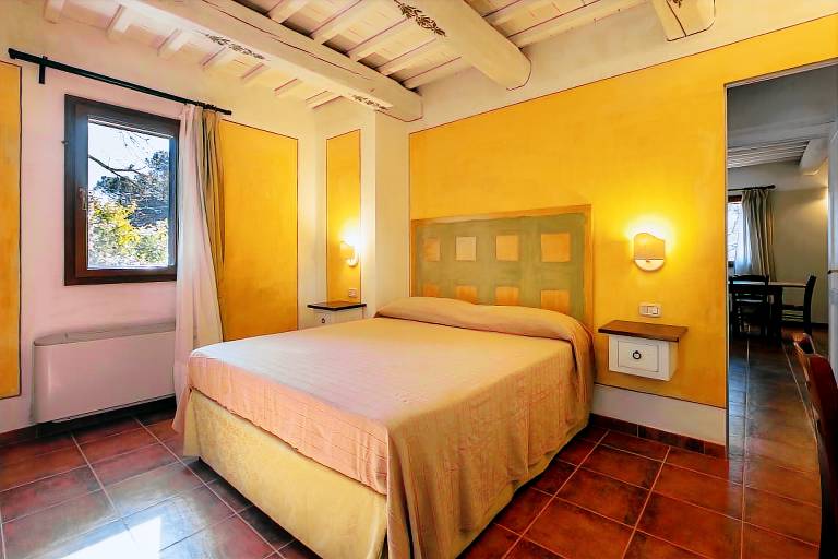 Farmhouse "Rosaspina - Appartamento 1" with Shared Garden & Shared Pool — photo 5
