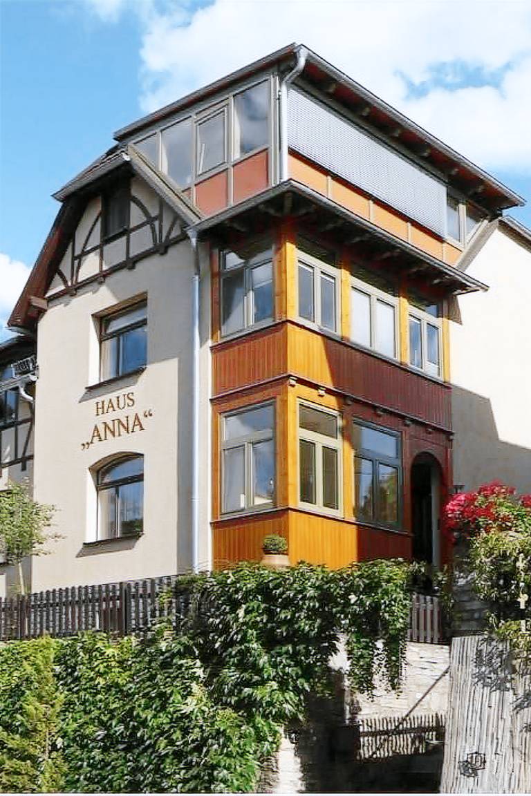 Gro&szlig;e Ferienwohnung mit privater Terrasse