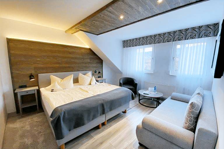 Vacation home with sauna, BBQ & patio — photo 4