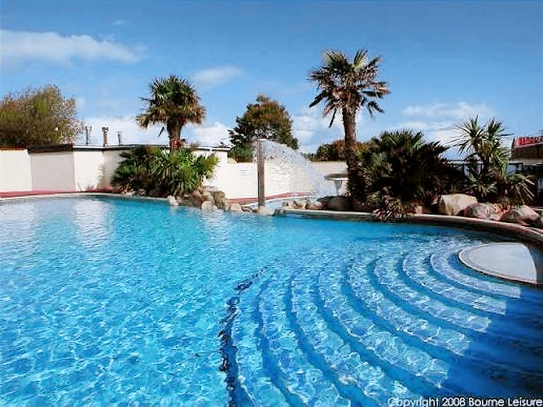 Holiday park with pool | Nature view — photo 5