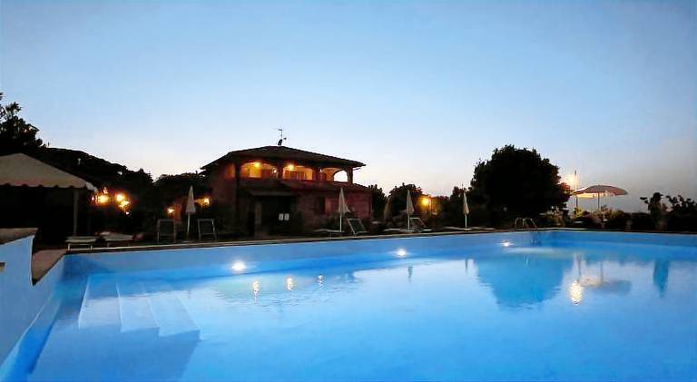 Farm with yard, pool & terrace — photo 3