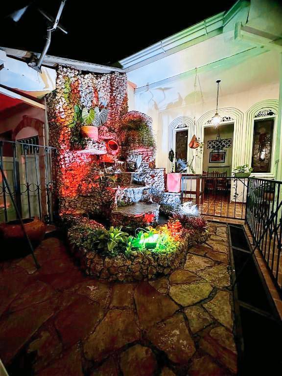 Sandalio Hostal B&B