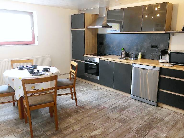 Apartment 'Ferienappartment Trixi' with Shared Terrace and Wi-Fi in Karlsruhe