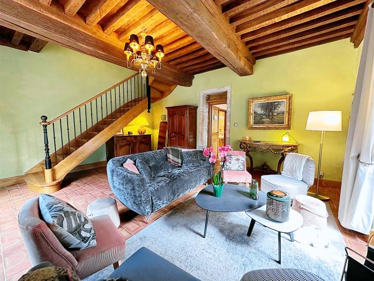 Historic home with modern comforts in Châteauneuf-en-Auxois, pet friendly — photo 5