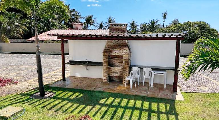 Holiday apartment with pool — photo 4