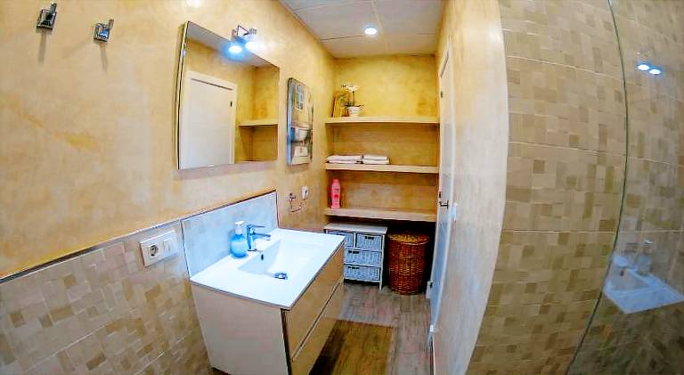 Fully equipped charming apartment with terrace | Next to the beach | Pets are welcome — photo 2