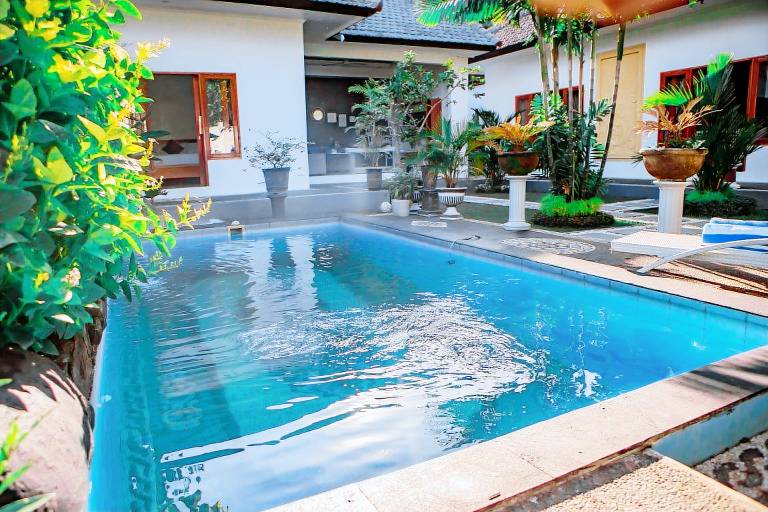 400 m&sup2; Villa
